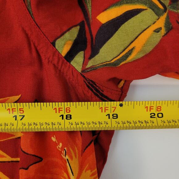 Basic Editions Vintage Red Tropical Floral Women's Short Sleeve Top Size Small - Picture 4 of 7